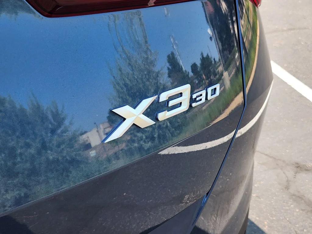 New 2026 Arctic Race Blue metallic BMW 30 xDrive image 19