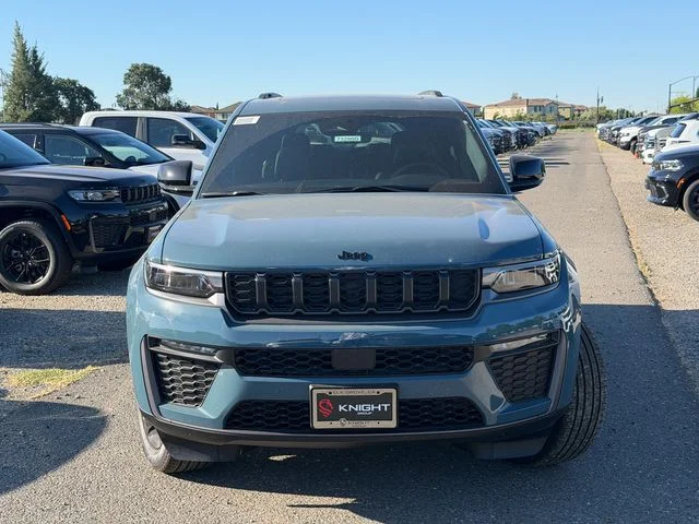 New 2026 Steel Blue Exterior Paint Jeep Limited image 3