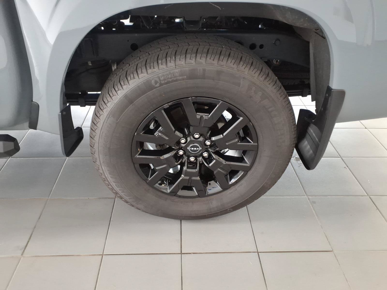 2026 Nissan Frontier SV - Photo 17
