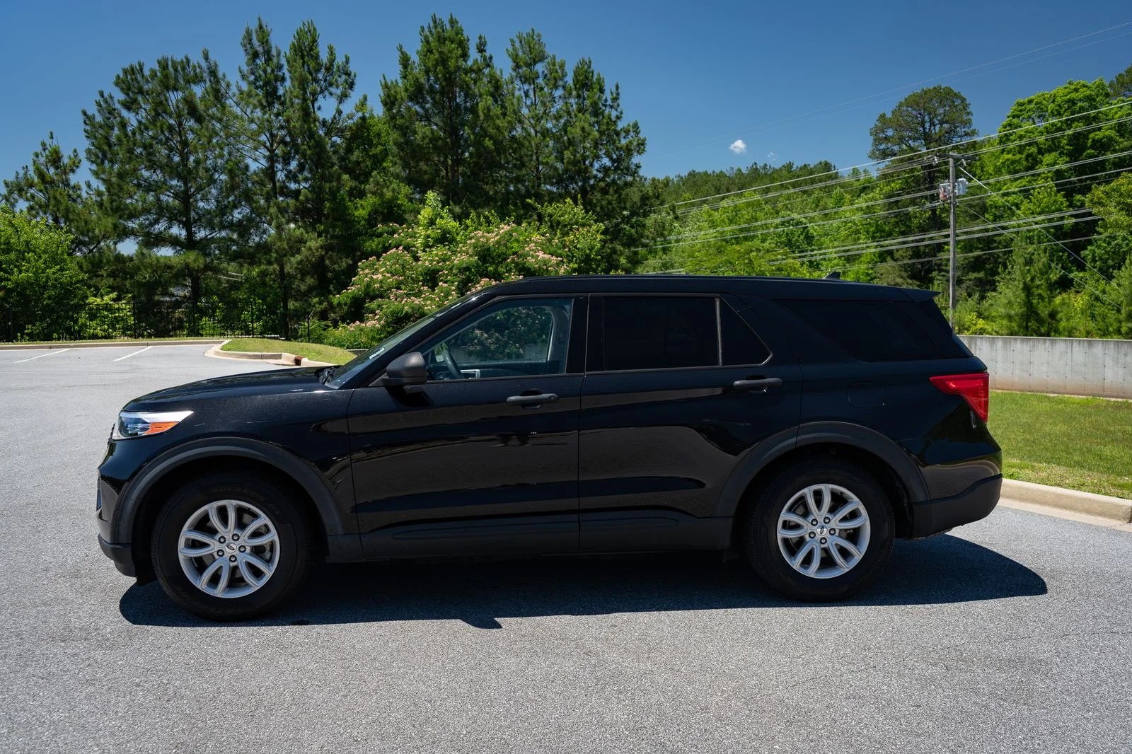 Used 2021 Black Metallic Ford Base image 5