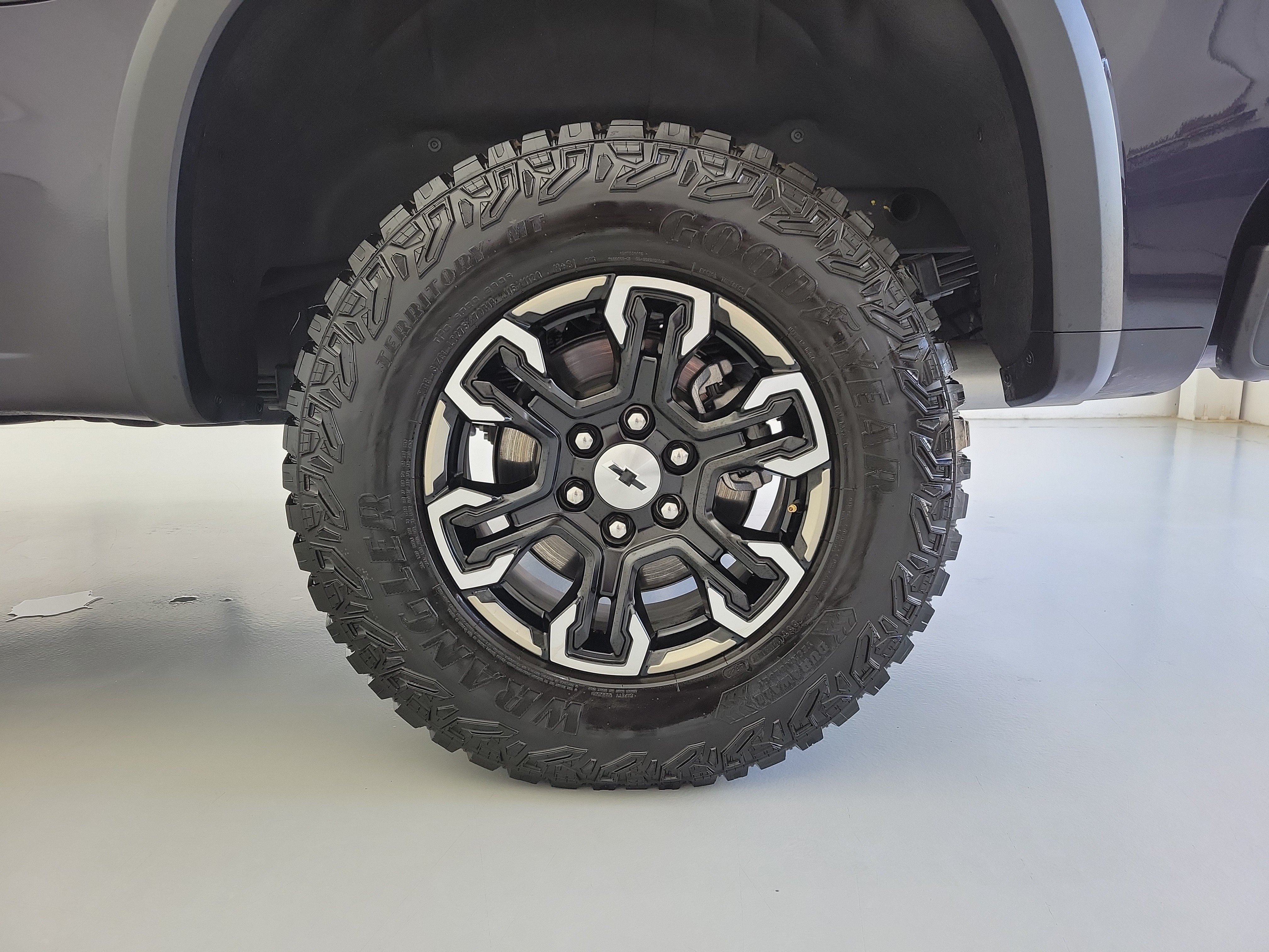Used 2023 Dark Ash Metallic Chevrolet ZR2 image 11