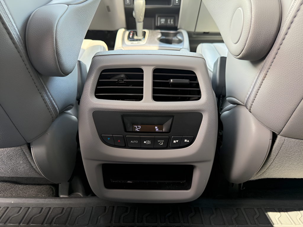 Used 2016 Silver Honda EX-L image 13