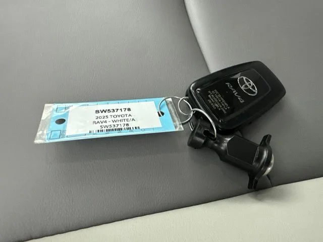 Used 2025 Beige Toyota XLE Premium image 32