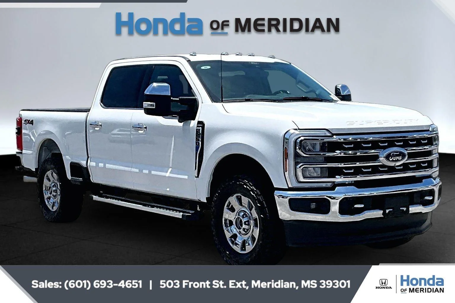 Used 2024 Star White Metallic Tri-Coat Ford LARIAT image 1