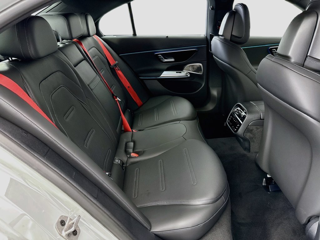 New 2027 MANUFAKTUR Alpine Grey Mercedes-Benz E 53 AMG® image 21