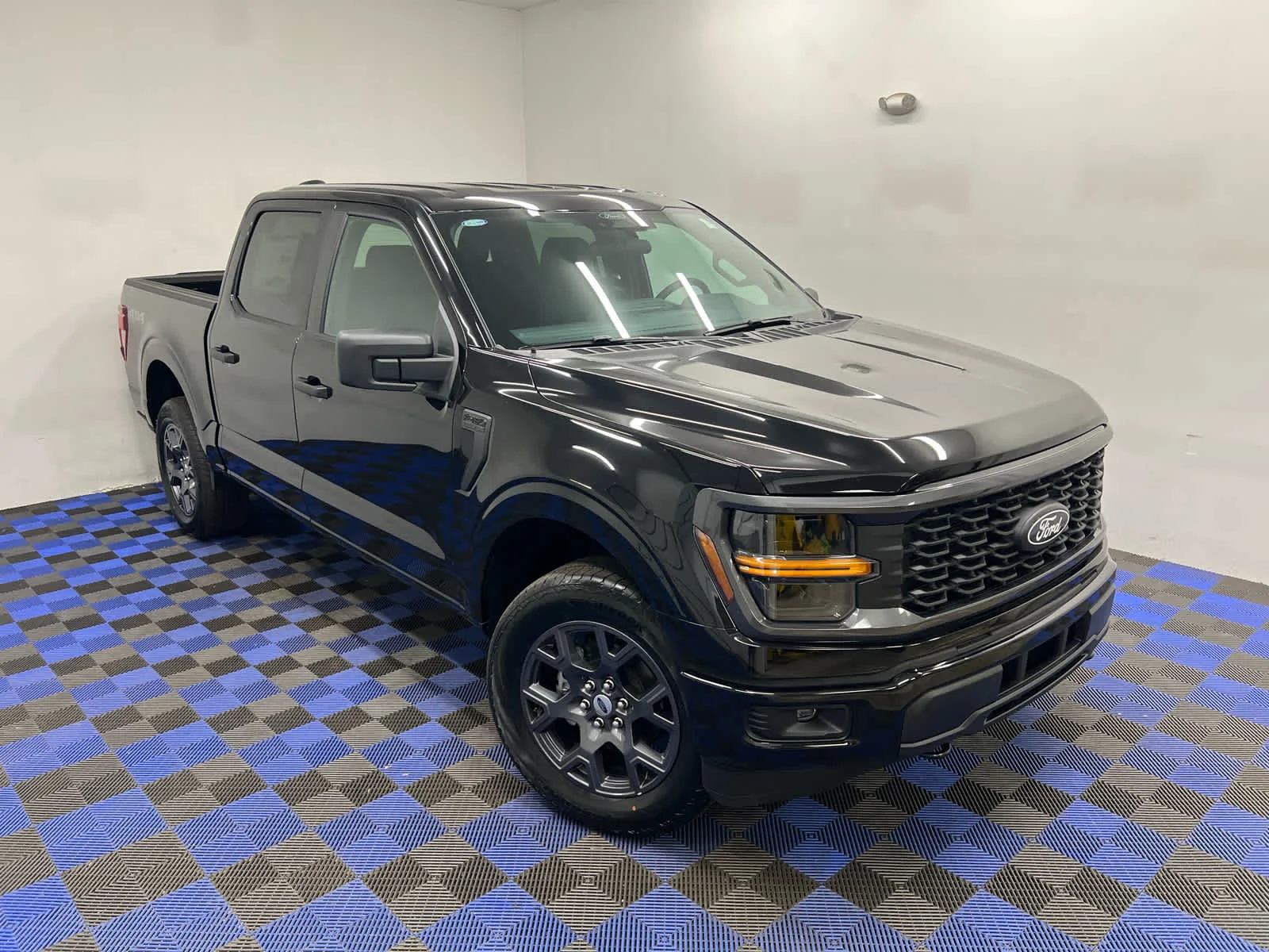 New 2026 Agate Black Metallic Ford STX 4WD Supercrew 5.5 Box image 25