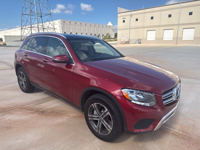 Used 2019 Red Mercedes-Benz GLC 300 image 4