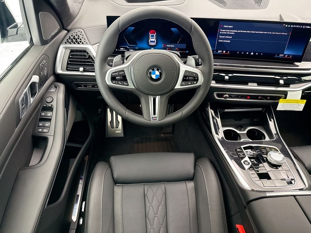 New 2027 White Metallic BMW M60i image 10