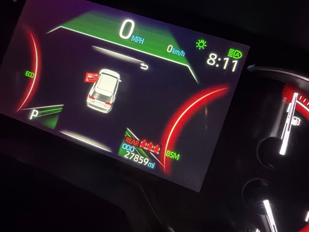 Used 2024  Toyota XLE Premium image 8