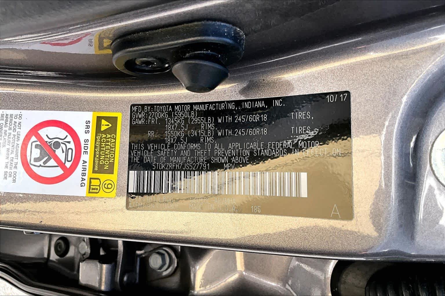Used 2018 Predawn Gray Mica Toyota XLE image 34