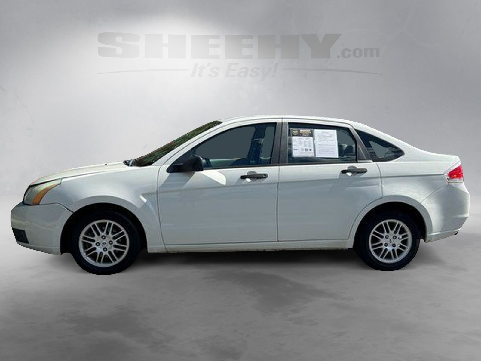 Used 2011 White Ford SE image 10
