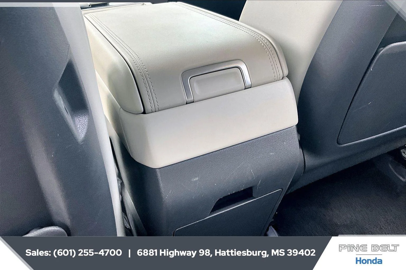 Used 2025 Ecotronic Gray Hyundai SEL image 25