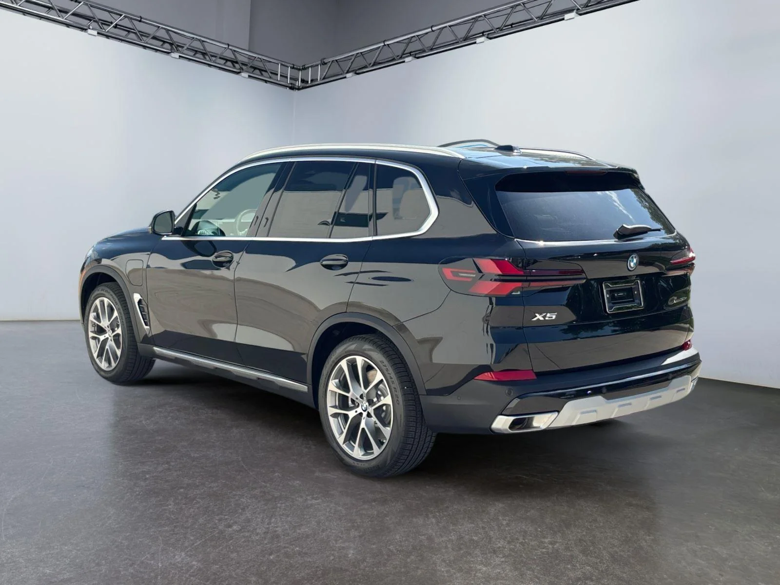 New 2026 Black Sapphire Metallic BMW xDrive50e image 5