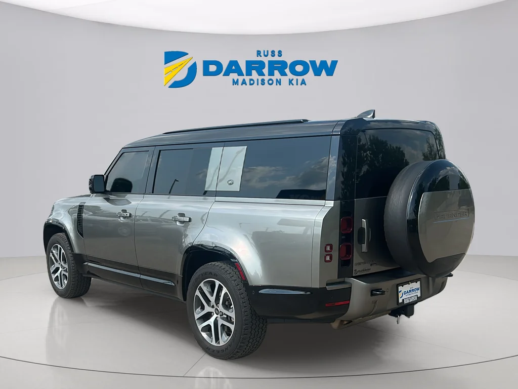 Used 2023 Gray Land Rover X-Dynamic SE image 3