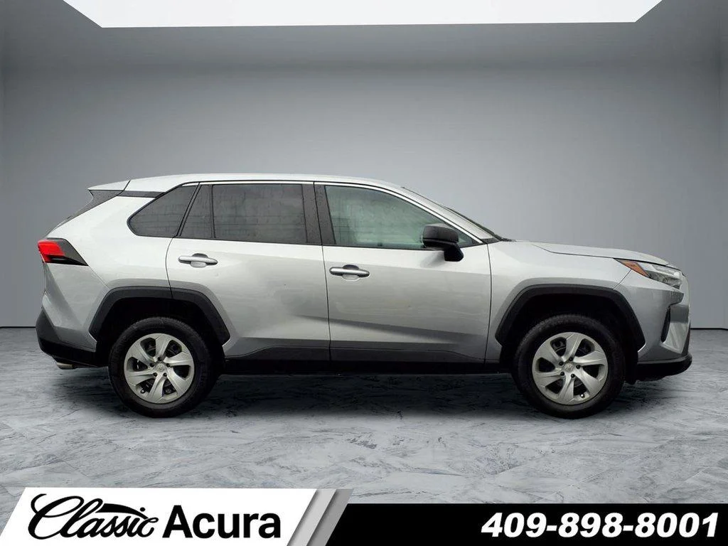 Used 2023 Silver Sky Metallic Toyota LE FWD (Natl) image 8