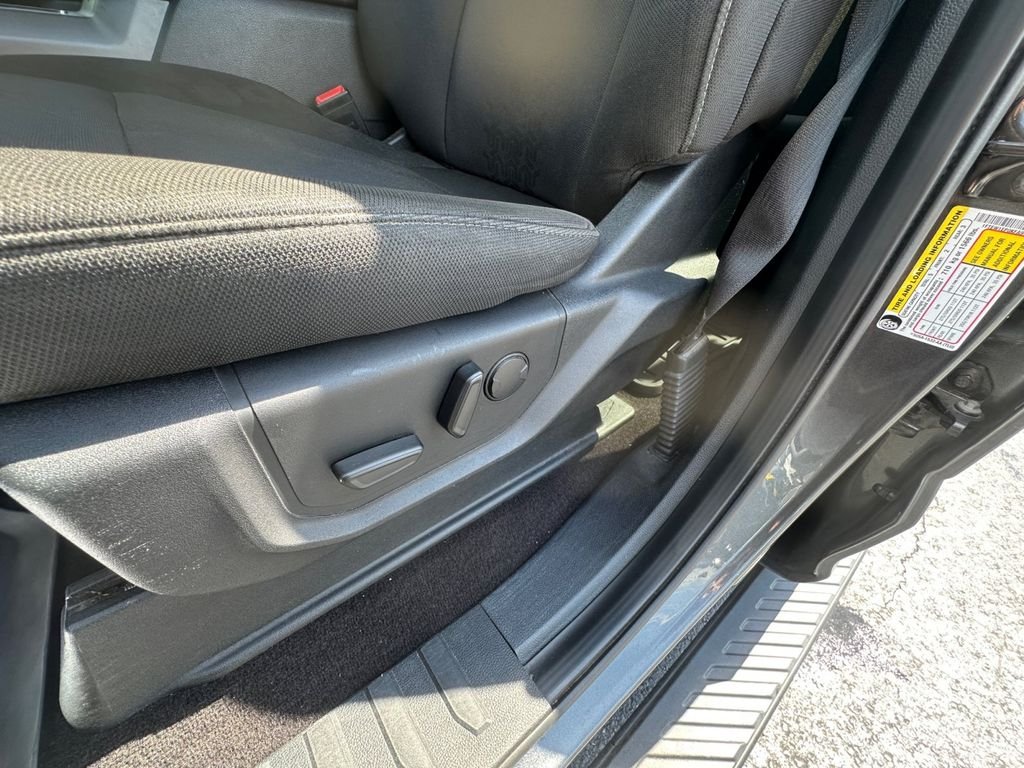 Used 2019 Gray Ford XLT image 29