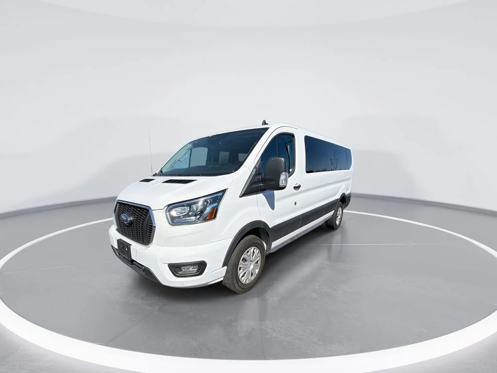 Used 2023 White Ford XLT image 4