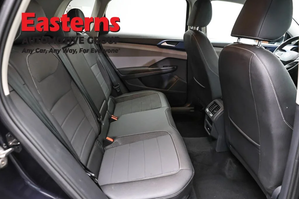 Used 2024 Black Volkswagen 1.5T SE image 22