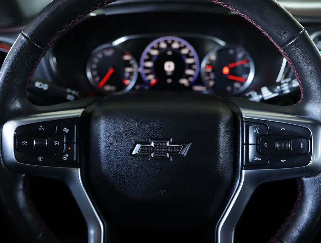 Used 2020 Midnight Blue Metallic Chevrolet RS image 10