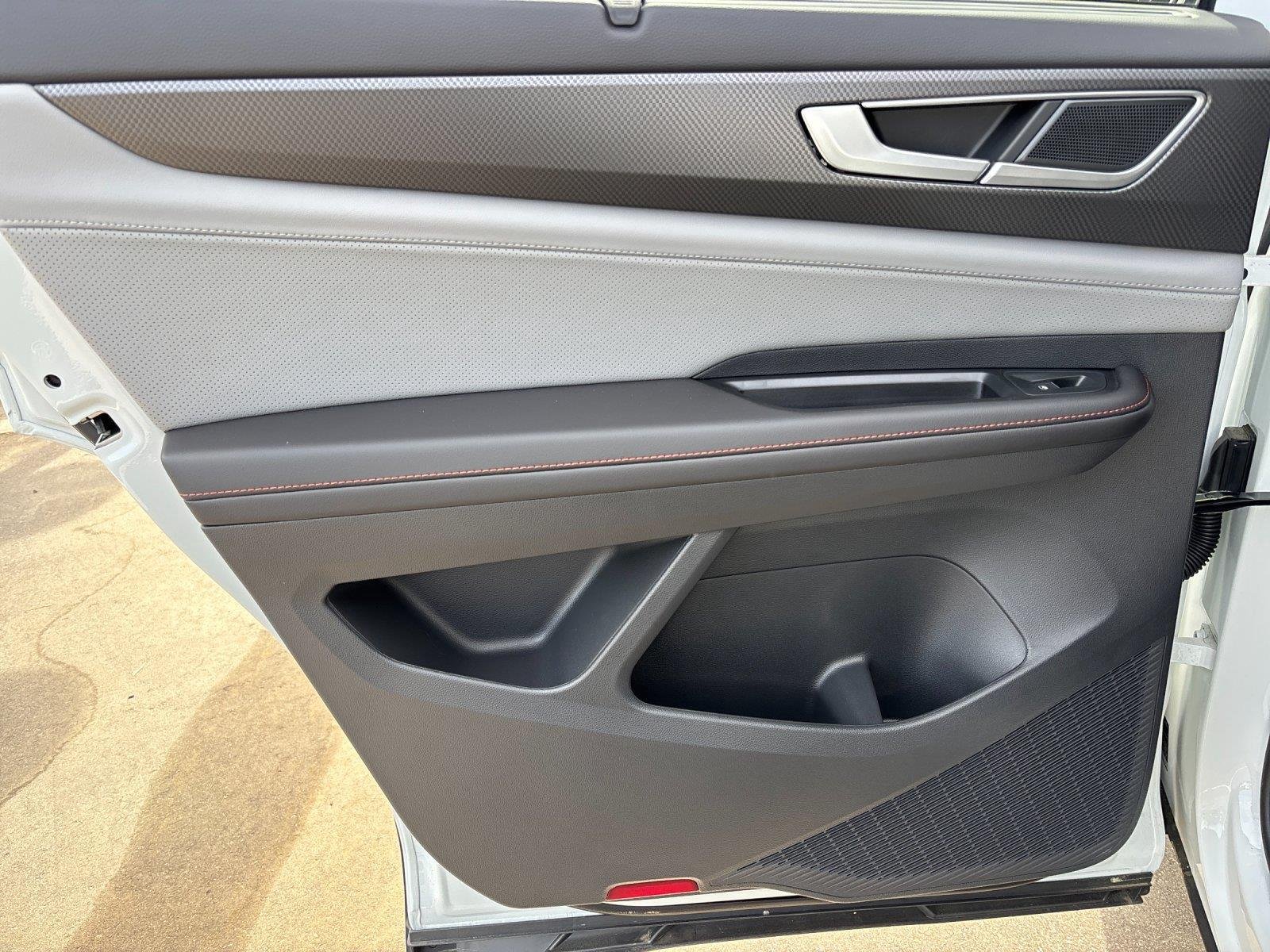 2025 Volkswagen Atlas Atlas Peak Edition - Photo 31