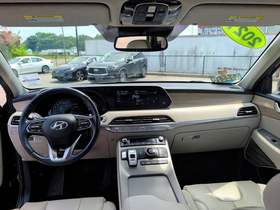Used 2021 Moonlight Cloud Hyundai Limited image 11