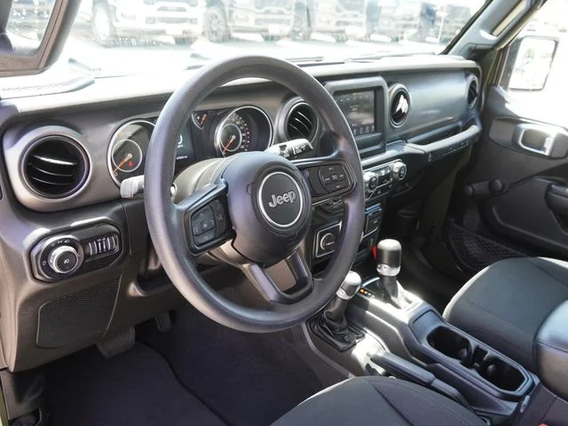 Used 2022 Green Jeep Unlimited Sport image 17