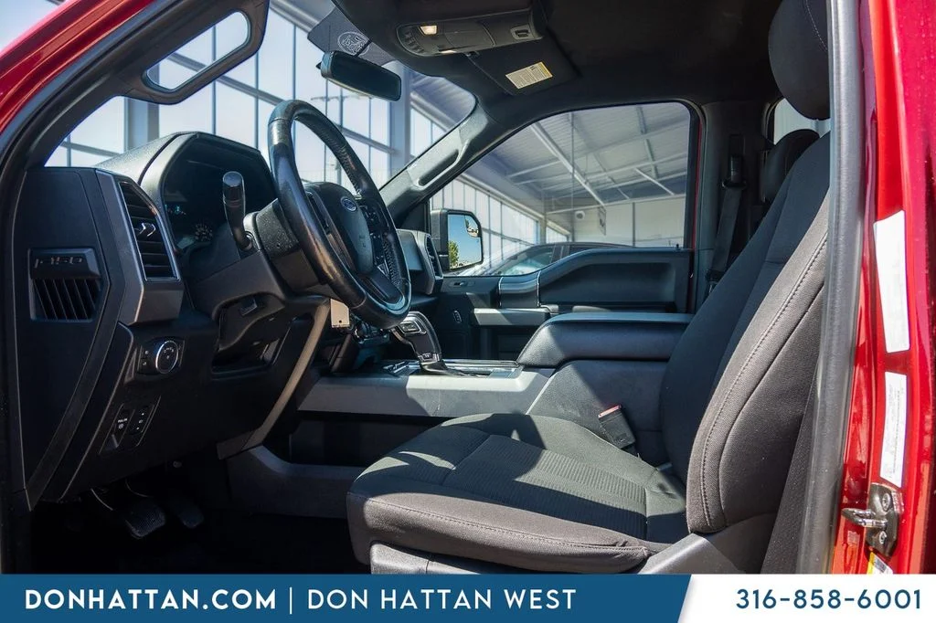Used 2017  Ford XLT image 3
