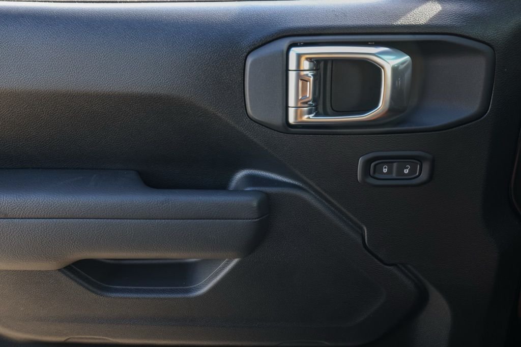 New 2026 Black Clear-Coat Exterior Paint Jeep Sport image 20