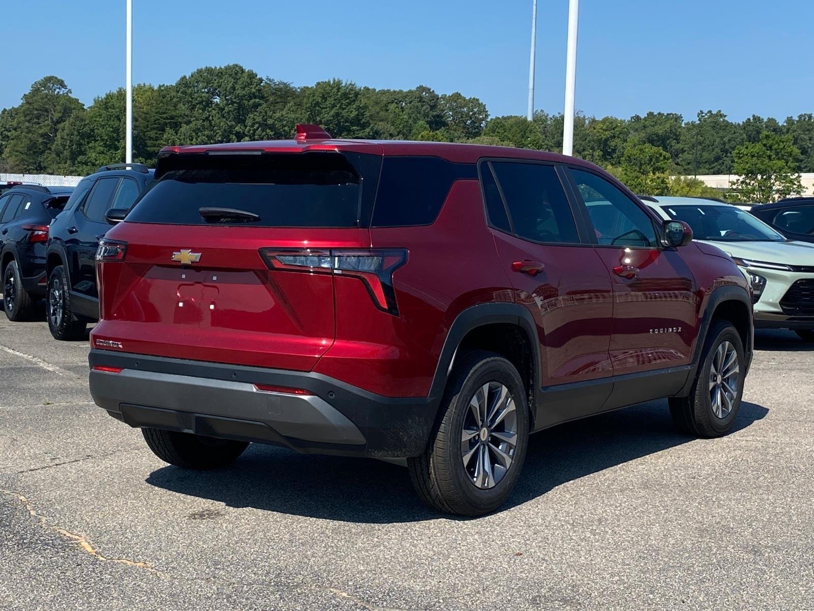 2027 Chevrolet Equinox LT - Photo 6
