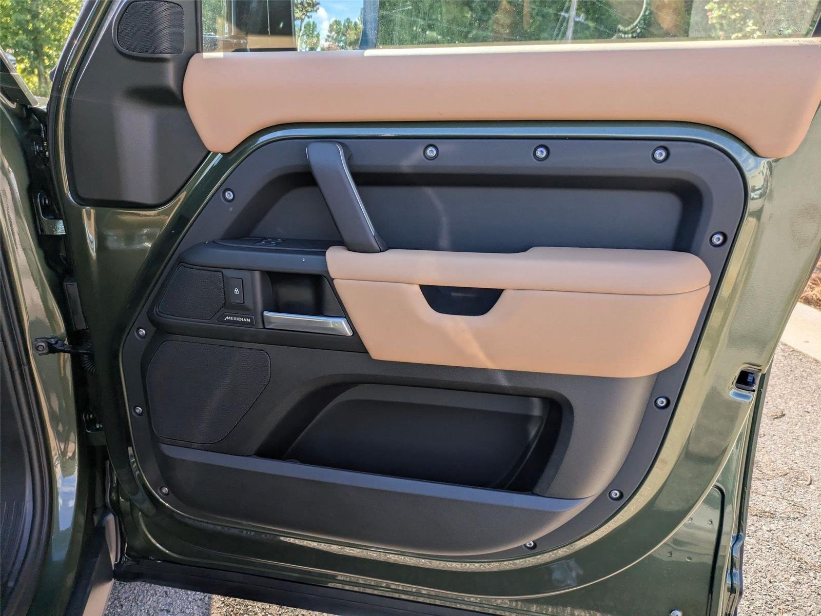 New 2026 Woolstone Green Land Rover S image 34