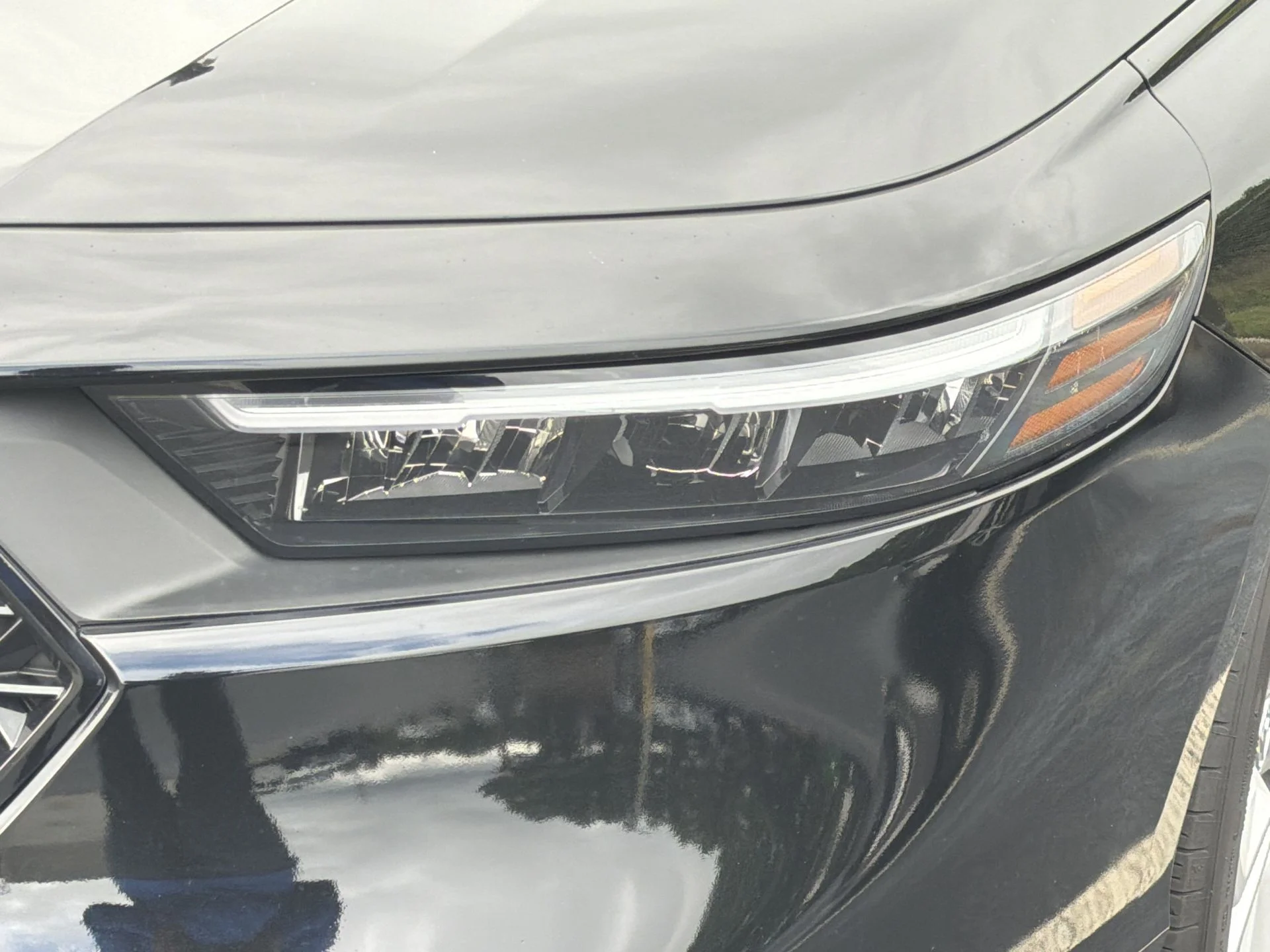 Used 2025 Crystal Black Pearl Honda LX image 4