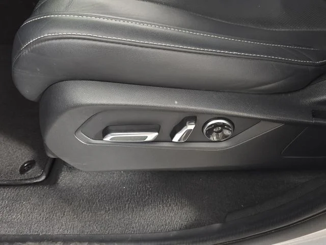 Used 2022 Silver Acura Technology image 18
