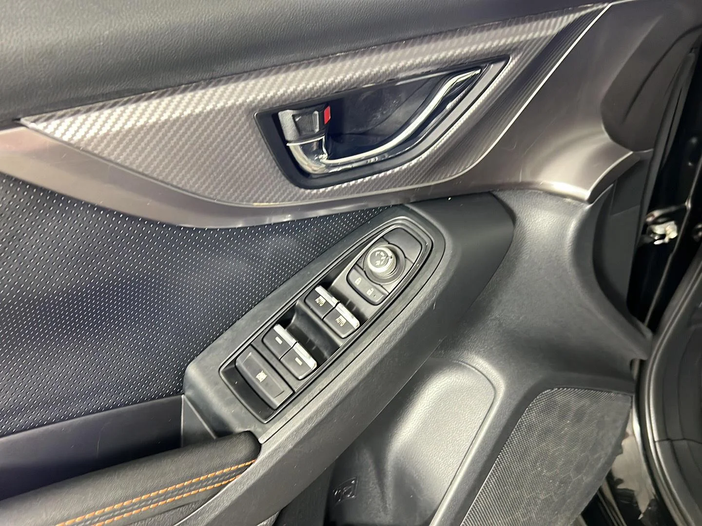 Used 2023 Crystal Black Silica Subaru Limited image 14