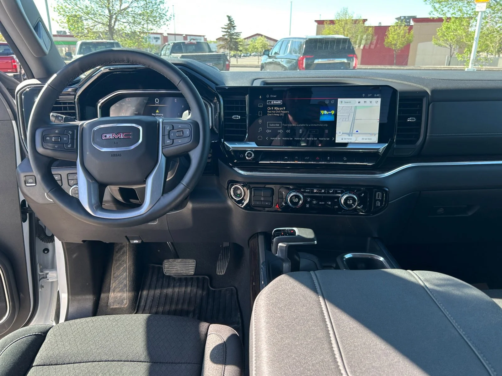 Used 2026 White GMC Elevation Crew 5.3L 4X4 image 17