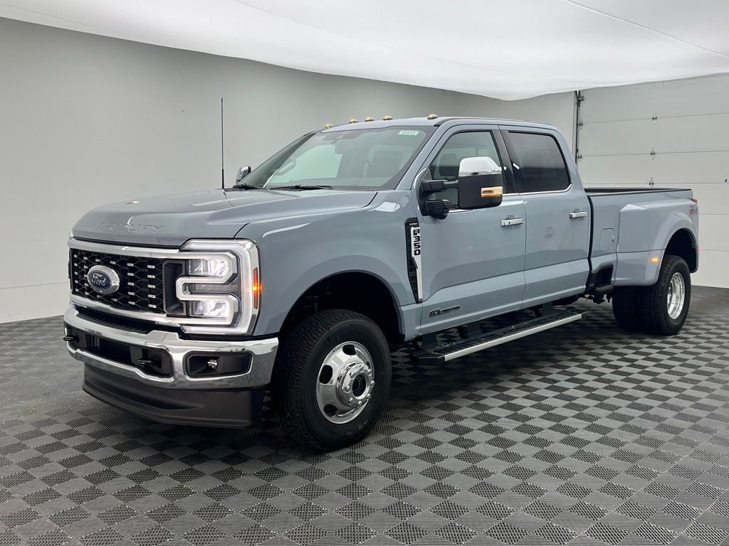 New 2026 Gray Ford Lariat image 14