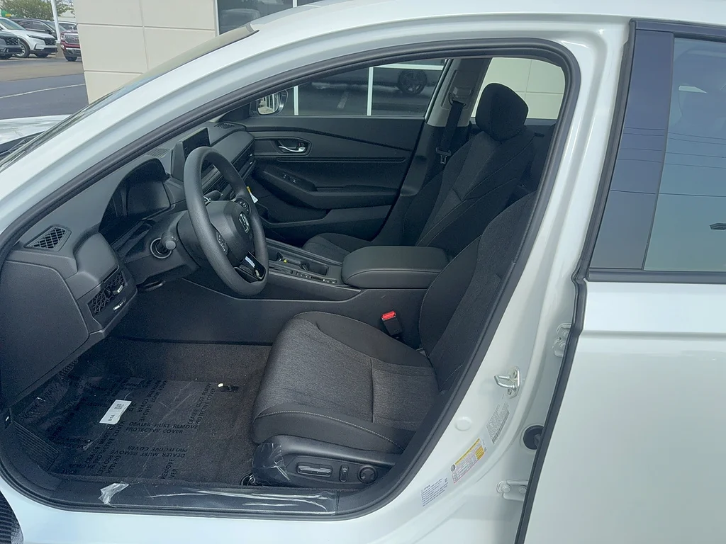 New 2026 Platinum White Pearl Honda SE image 10