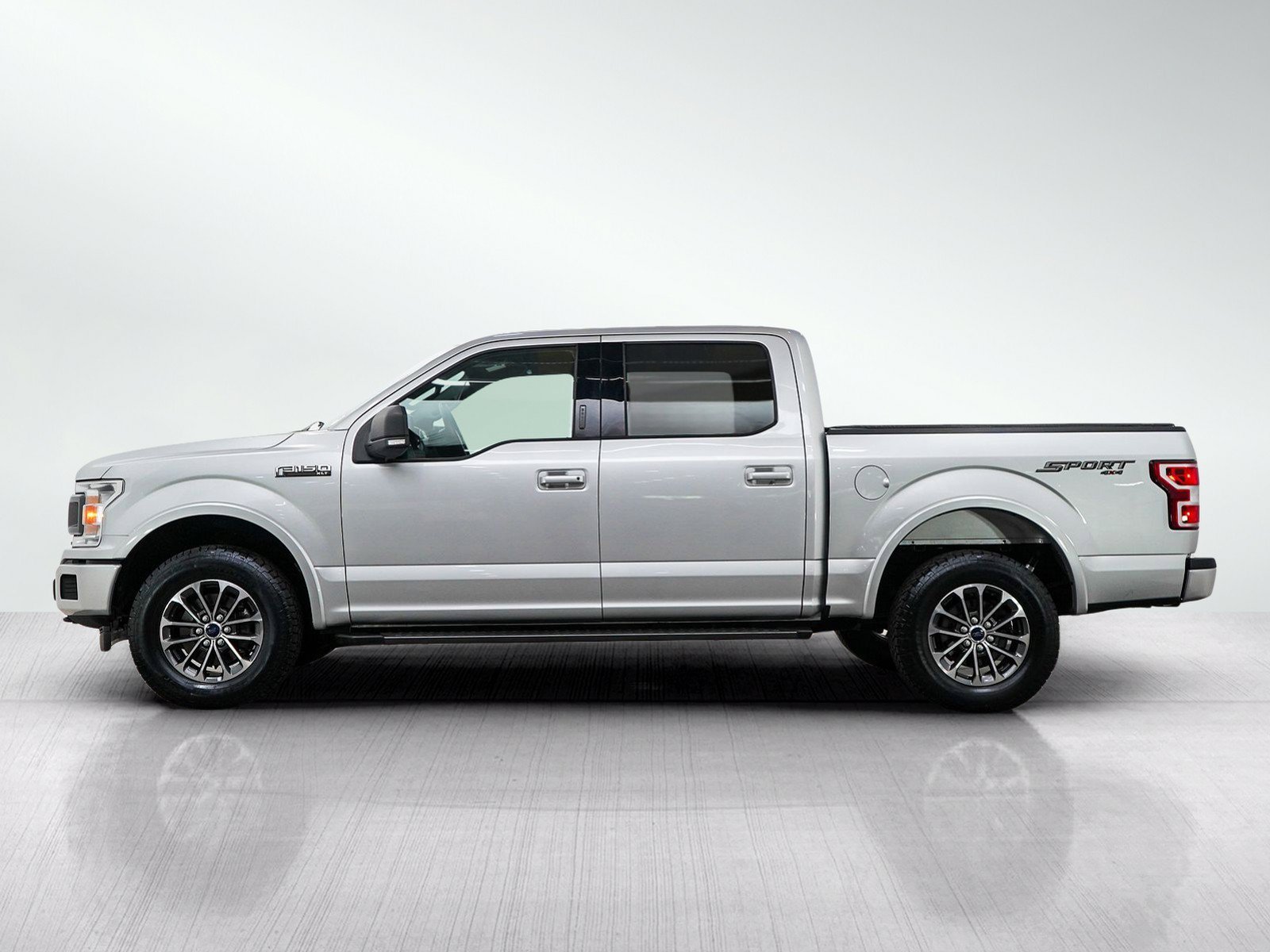Used 2018 Ford F-150 XLT with VIN 1FTEW1EP0JKC09535 for sale in White Bear Lake, Minnesota