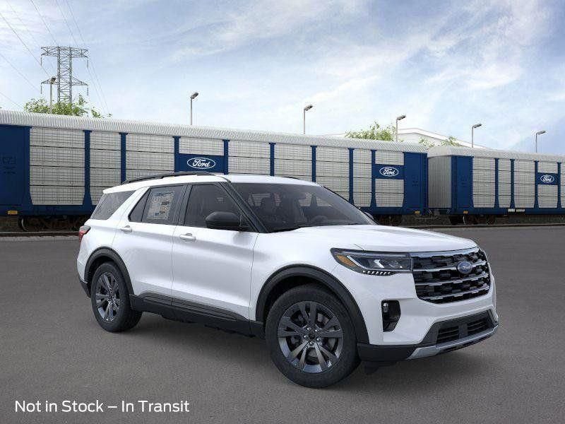 New 2026 Star White Metallic Tri-Coat Ford Active image 8