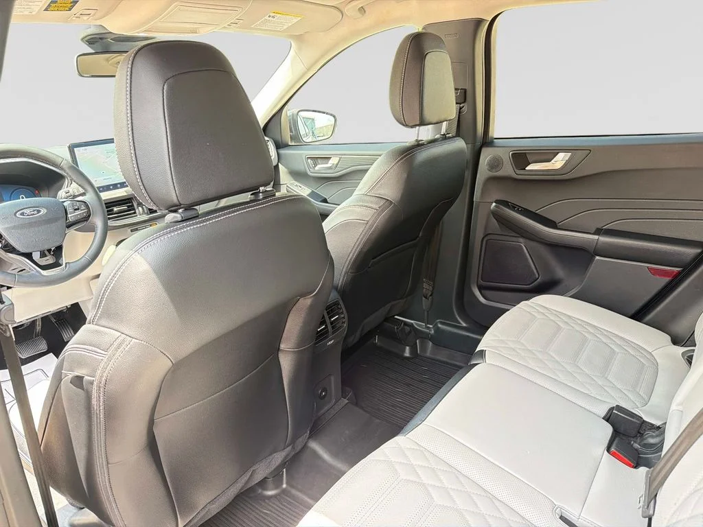 Used 2024 Gray Metallic Ford Platinum image 15