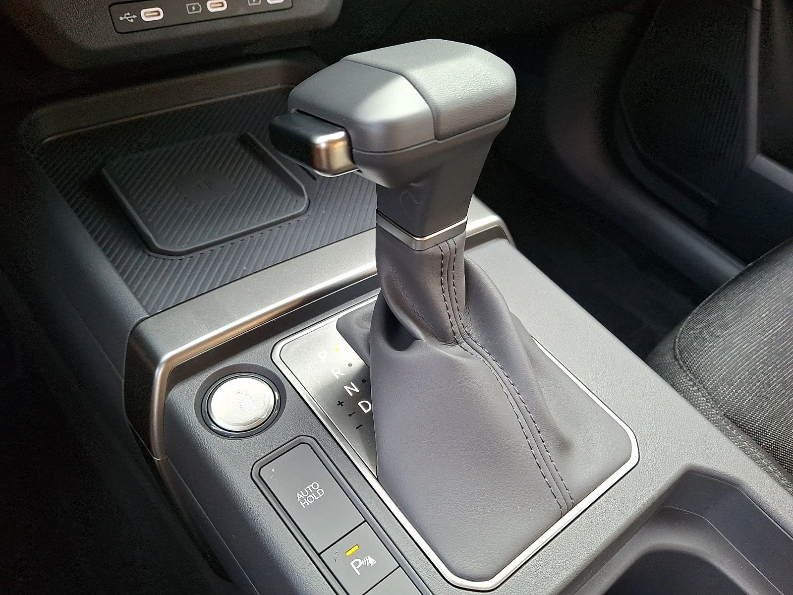 New 2027 Pale Gray Kia S image 7