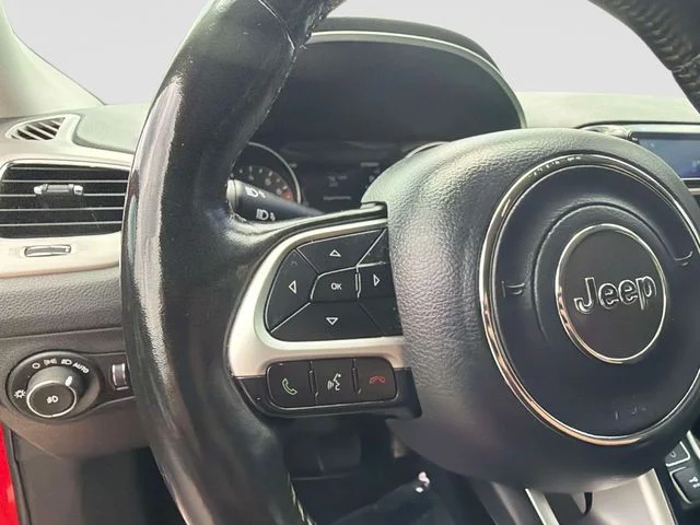 Used 2019 Red Jeep Latitude image 56