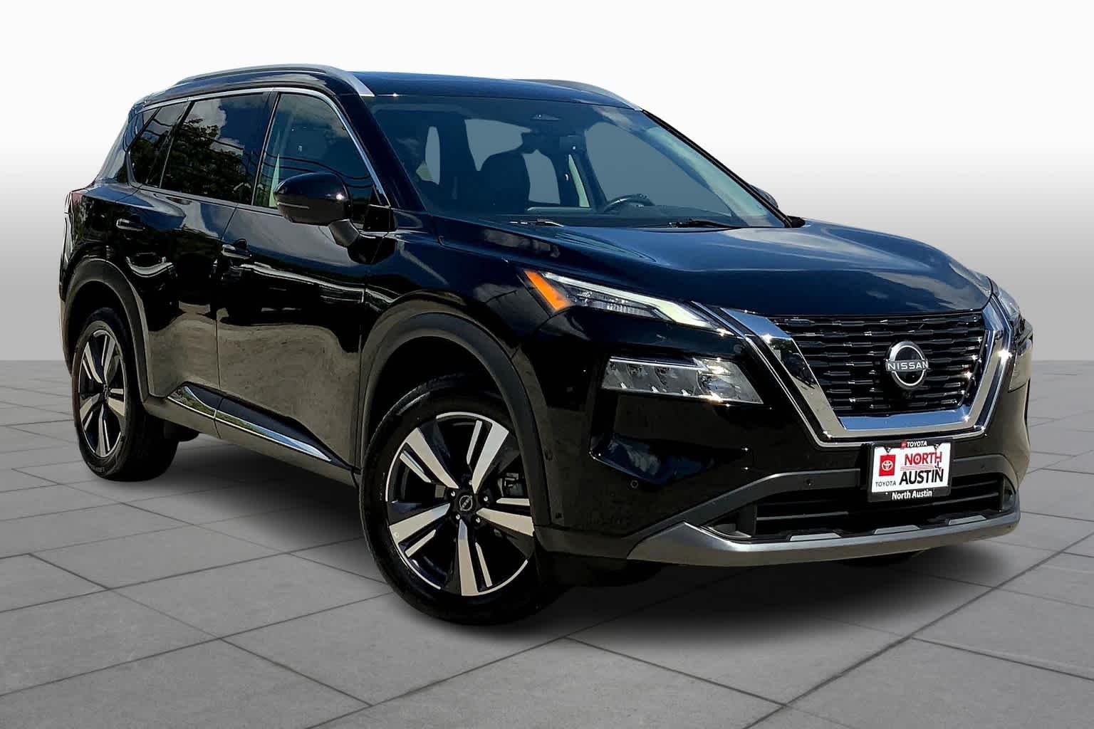 Used 2023 Super Black Nissan SL image 3
