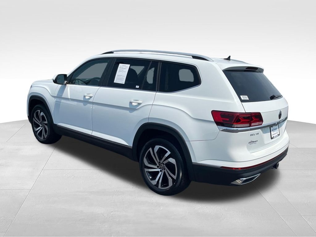 Used 2022 White Volkswagen SEL image 3