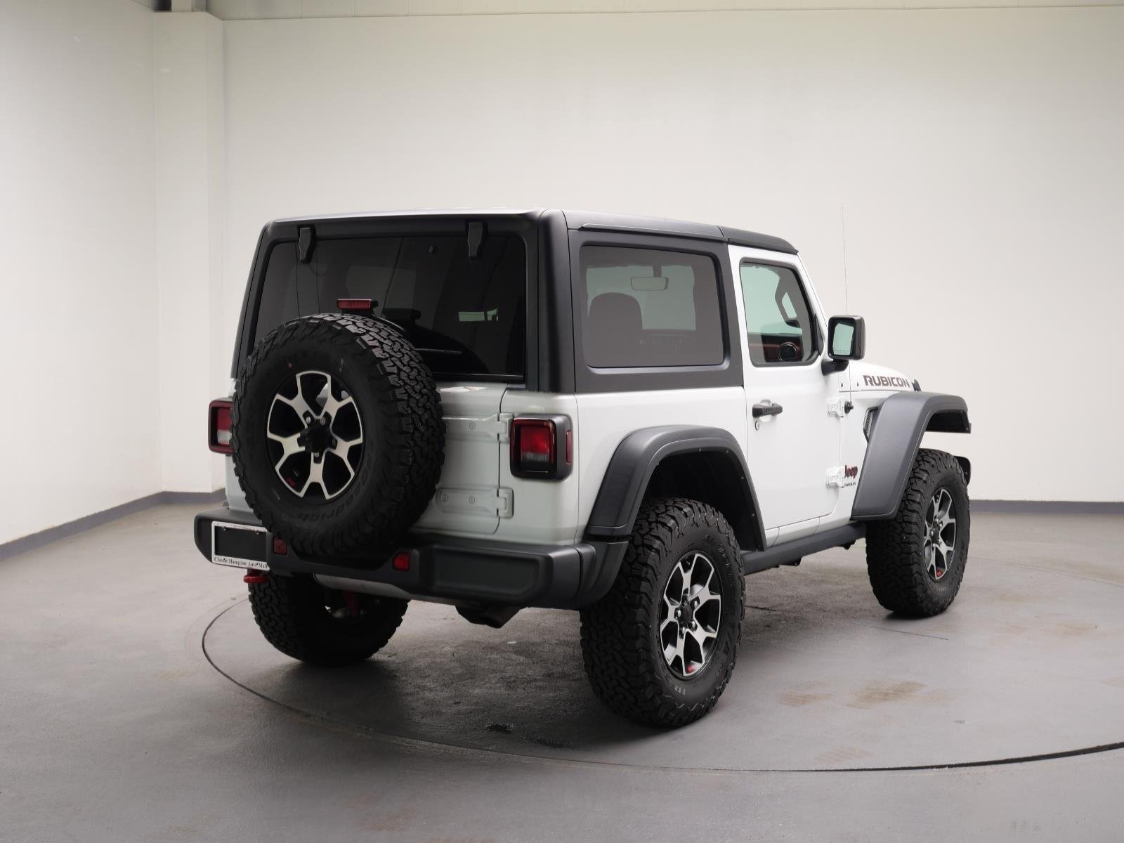 Used 2022 Bright White Clearcoat Jeep Rubicon image 8