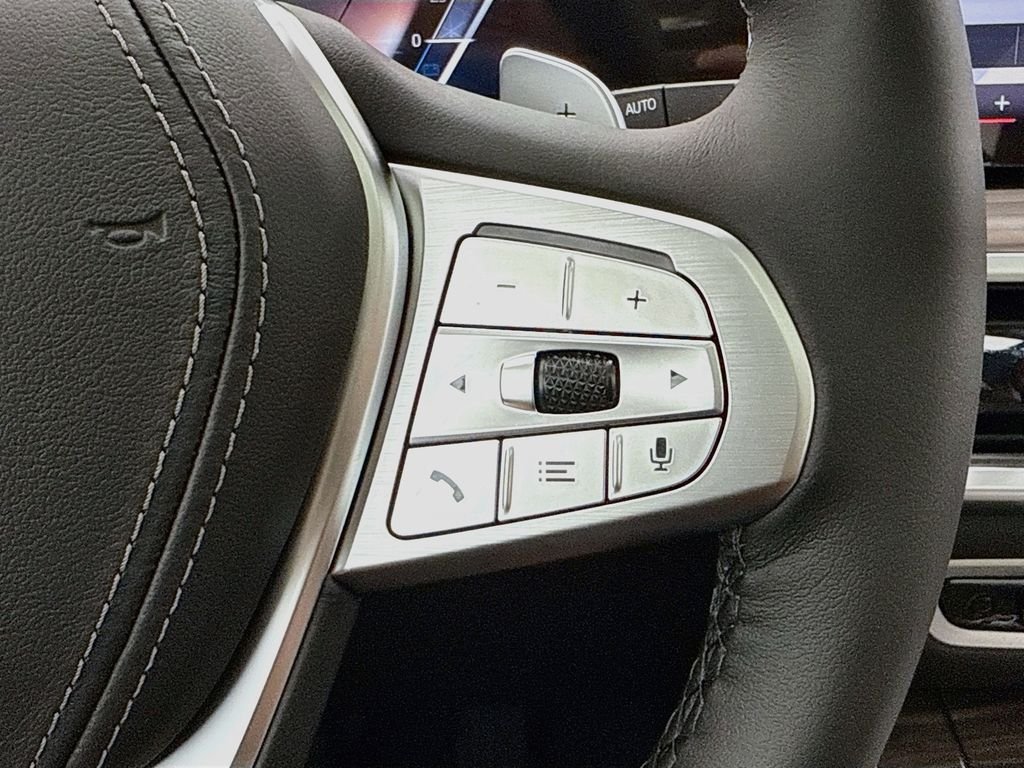 New 2027 White Metallic BMW xDrive40i image 12