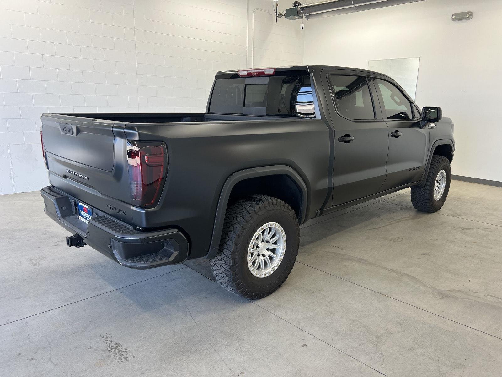 Used 2025 Onyx Black GMC AT4X image 4