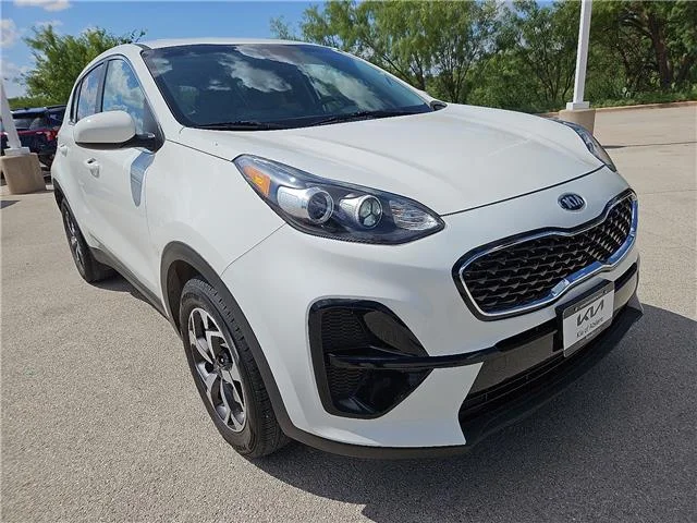 Used 2021 Snow White Pearl KIA LX Front-wheel Drive image 6