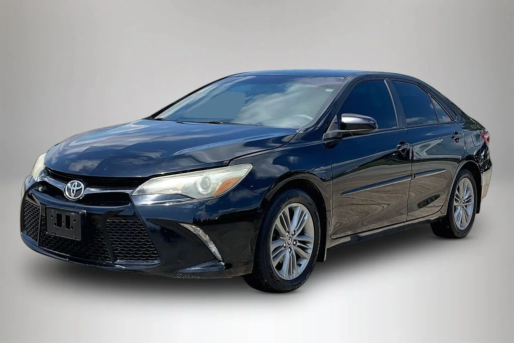 Used 2015 Toyota Camry SE with VIN 4T1BF1FK7FU039851 for sale in Alvin, TX
