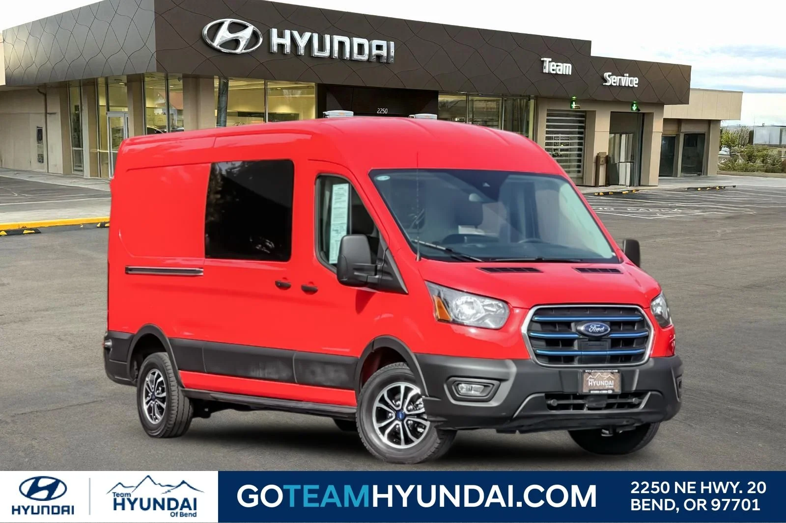 2023 Ford E-Transit BEV 350 Med Roof 148 WB's photo