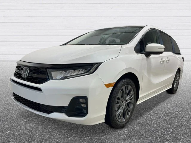 New 2027 Silver Honda Touring image 2